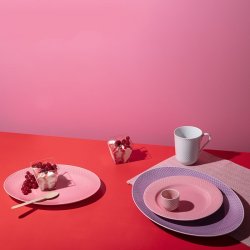 Lyngby Porceln - Rhombe Color Ovalt Serveringsfad - 28,5x21,5 cm - Rosa