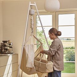 Membantu St m/ Slyngevugge Natur, Leelo02 Vuggemotor Beige &amp; Stativ
