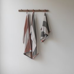 Mette Ditmer DIAGONAL Hndklde Brick 70x133 cm