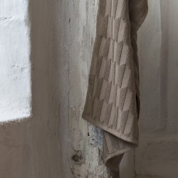 Mette Ditmer Geo Hndklde Nougat 50x95 cm 