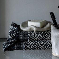 Mette Ditmer Morocco Hndklde - Sort/Hvid