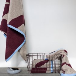 Mette Ditmer Nova Arte Badeh�ndkl�de Wine/Sand 70x133 cm