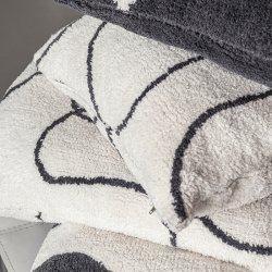 Mette Ditmer SHADOW Tuftet Pudebetr�k 50x50cm Off-White