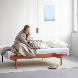 Moebe Bed Sengeramme Lav - 90-180 cm m. 1 sidebord