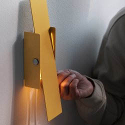 Moebe Pivoting Vglampe Gul