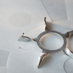 Moebe Sinuate Pendel Hvid/Rustfrit St�l Medium