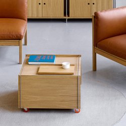 Moebe Storage Chest m/ Hjul Eg/Rustfrit St�l