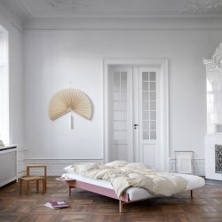 Moebe Bed Sengeramme Lav - 90-180 cm 