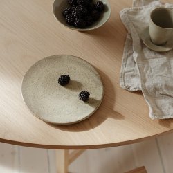 Moebe Round Dining Table 130 cm 