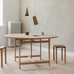 Moebe Round Dining Table 130 cm 