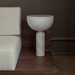 New Works Kizu Bordlampe - Stor - Hvid Marmor
