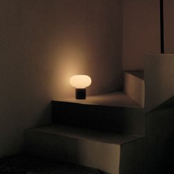 New Works Karl-Johan Portable Bordlampe - Cold Black