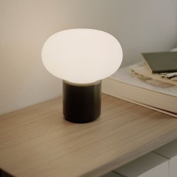 New Works Karl-Johan Portable Bordlampe - Cold Black