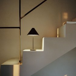 New Works Brolly Portable Bordlampe - Steel Black