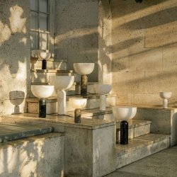 New Works Kizu Portable Bordlampe - Hvid Marmor og Akryl