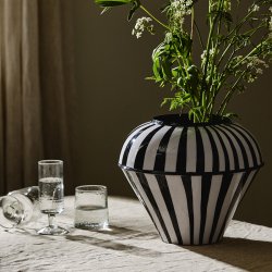 Nordal SIPURA Vase Sort/Hvid