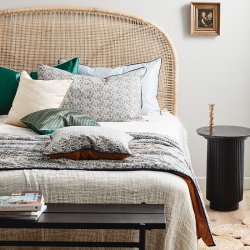 Nordal Cosmo Quiltet Tppe - 140x210 cm - Lys bl/Brun/Karry 