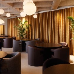 Normann Copenhagen Bue Spisebord - Brunbejdset Eg