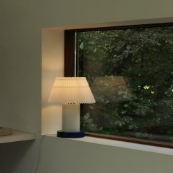 Normann Copenhagen Cellu Bordlampe - Hvid/Bl