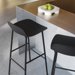 Normann Copenhagen Form Barstol 65 cm. - Stl - Sort