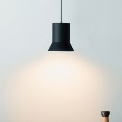 Normann Copenhagen Hat Pendel Lampe Medium - Sort