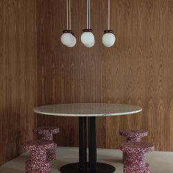 Normann Copenhagen Hinx Lampe Burgundy