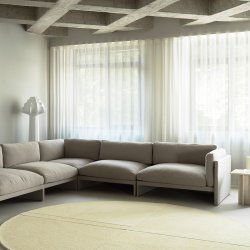 Normann Copenhagen Level T�ppe �280 cm Lysegul