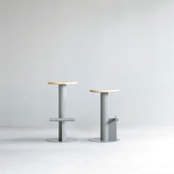 Normann Copenhagen Pole Barstol 75 cm - Fyrretr/Gr