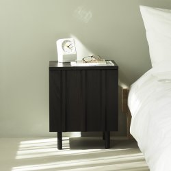 Normann Copenhagen Rib Sengebord Sort Eg