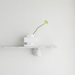 Normann Copenhagen Sten Hylde Hvid Marmor 80 cm