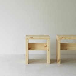 Normann Copenhagen Stretch Skammel Fyrretr - 40 cm