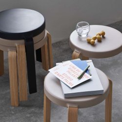 Normann Copenhagen Tap Taburet - Eg/Sand