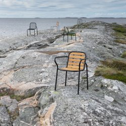 Normann Copenhagen Vig Armstol - Robinie/Sort