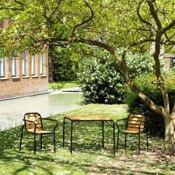 Normann Copenhagen Vig Bord 90x80 cm - Robinie/Sort