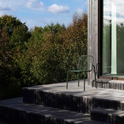 Normann Copenhagen Vig Stol - Mrkegrn