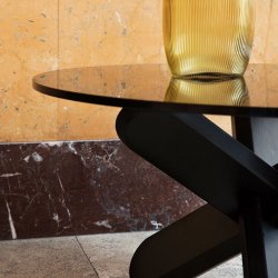 Normann Copenhagen Ding sofabord - Smoke glas/Sort