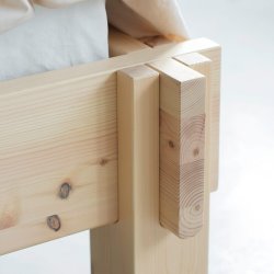 Normann Copenhagen Notch Sengeramme Fyrretr - 160x200 cm