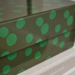 OYOY Hako Opbevaringskasse A3 Prikket Gr�n