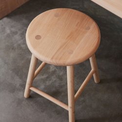 OYOY Moto Stool Taburet Lav Natur