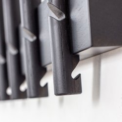 We Do Wood Reces Knagerkke - 48 cm - Sortlakeret Eg