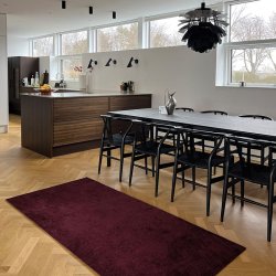 Tica Copenhagen Gulvm�tte Bordeaux 90x200 cm