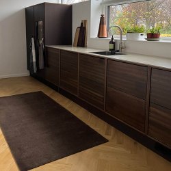 Tica Copenhagen Gulvm�tte Brun 90x200 cm