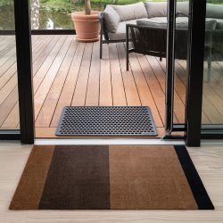 Tica Copenhagen Gulvm�tte Stripes Horisontal Cognac/M�rkebrun/Sort 90x130 cm