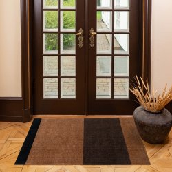 Tica Copenhagen Gulvm�tte Stripes Horisontal Cognac/M�rkebrun/Sort 90x130 cm