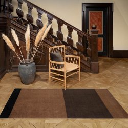 Tica Copenhagen Gulvm�tte Stripes Horisontal Cognac/M�rkebrun/Sort 90x200 cm