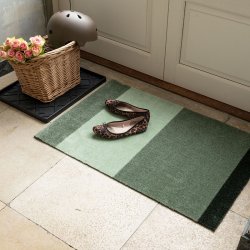 Tica Copenhagen Gulvm�tte Stripes Horisontal - Lys/St�vet/M�rk Gr�n 60x90 cm