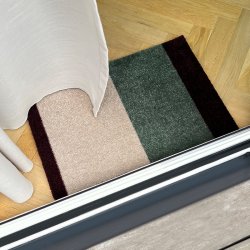 Tica Copenhagen Gulvm�tte Stripes Horisontal Gr�n/Ivory/Bordeaux 40x60 cm