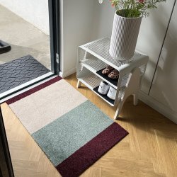 Tica Copenhagen Gulvm�tte Stripes Horisontal Gr�n/Ivory/Bordeaux 60x90 cm