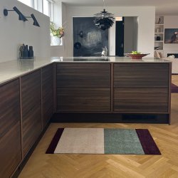 Tica Copenhagen Gulvm�tte Stripes Horisontal Gr�n/Ivory/Bordeaux 67x120 cm