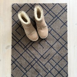 Tica Copenhagen Gulvm�tte Lines Sand/Gr�bl� 60x90cm